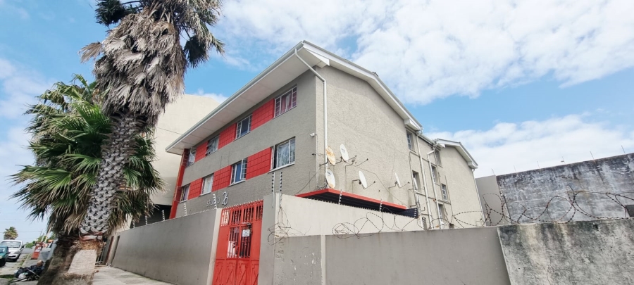 1 Bedroom Property for Sale in Quigney Eastern Cape